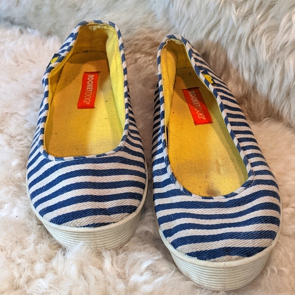 Rocket Dog Flats - Picture 2 of 3